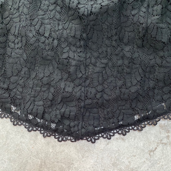 Adelyn Rae BNWT Black Lace Dress with Cut-outs - Picture 8 of 12
